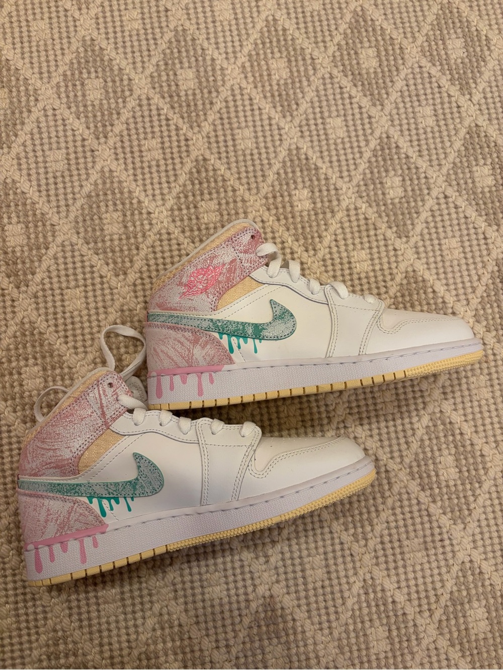 Nike Air Jordan 1 Mid SE GS 'Ice Cream’